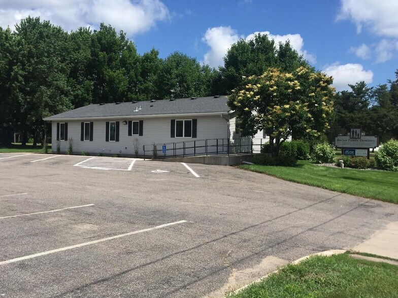 More Photos Of 12392 Pleasant Ave, Becker Office For Lease