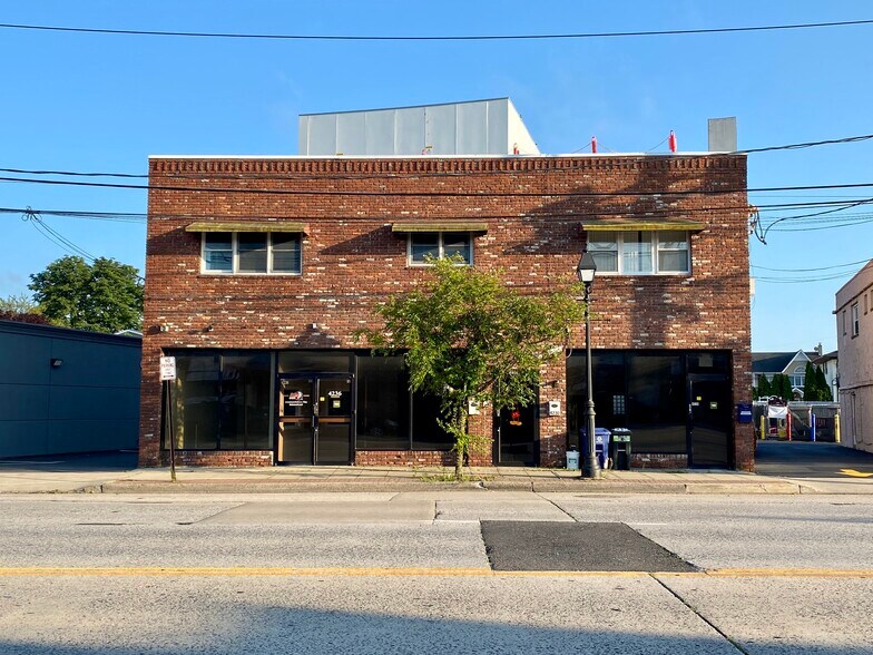 More Photos Of 4230-4236 Merrick Rd, Massapequa Storefront Retail Residential For Lease