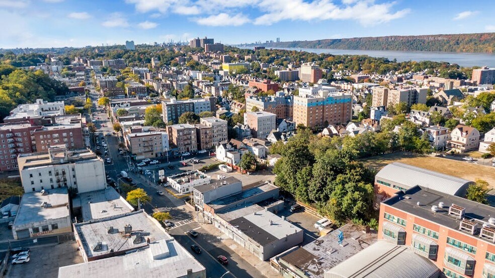 More Photos Of 245-253 S Broadway, Yonkers Storefront For Sale