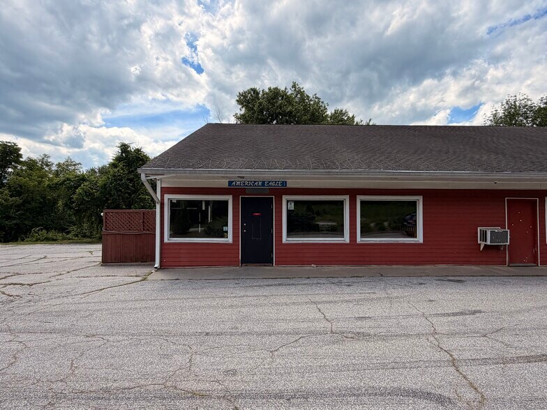 More Photos Of 15 River Rd, Willington General Retail For Lease