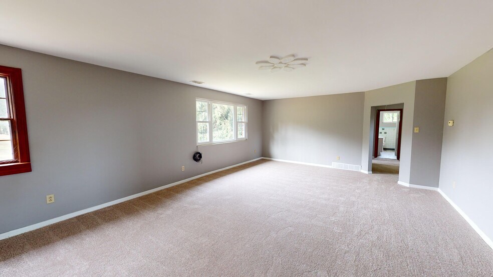 More Photos Of 3098 Woodland Rd, Ambridge Multifamily For Sale