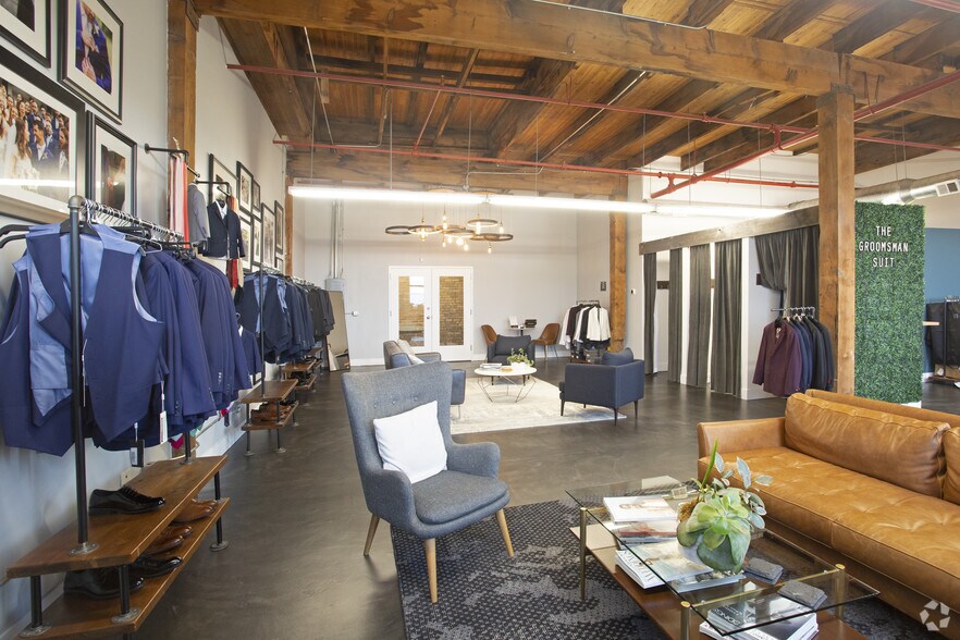 More Photos Of 1820 W Webster Ave, Chicago Office For Sale