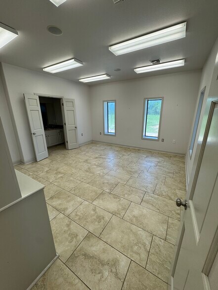 More Photos Of 851 Bordovsky Rd, La Grange Warehouse For Sale