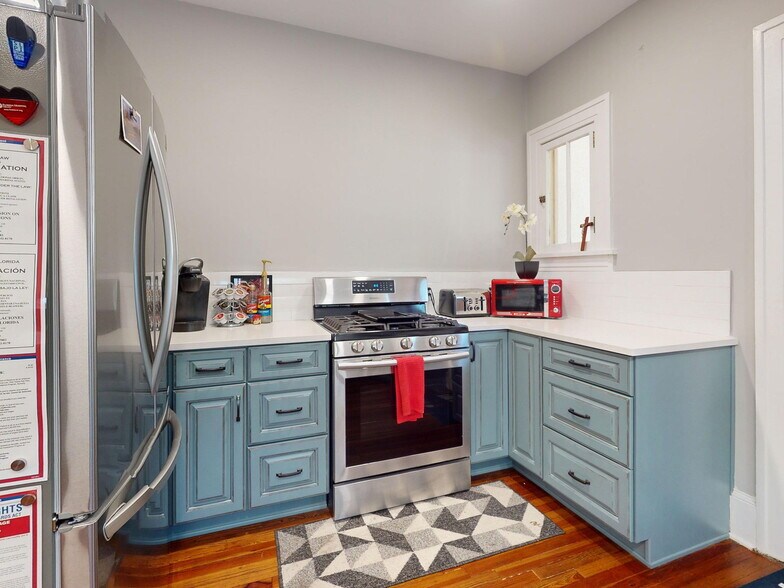 More Photos Of 215 Washington st, New Smyrna Beach Office Residential For Sale