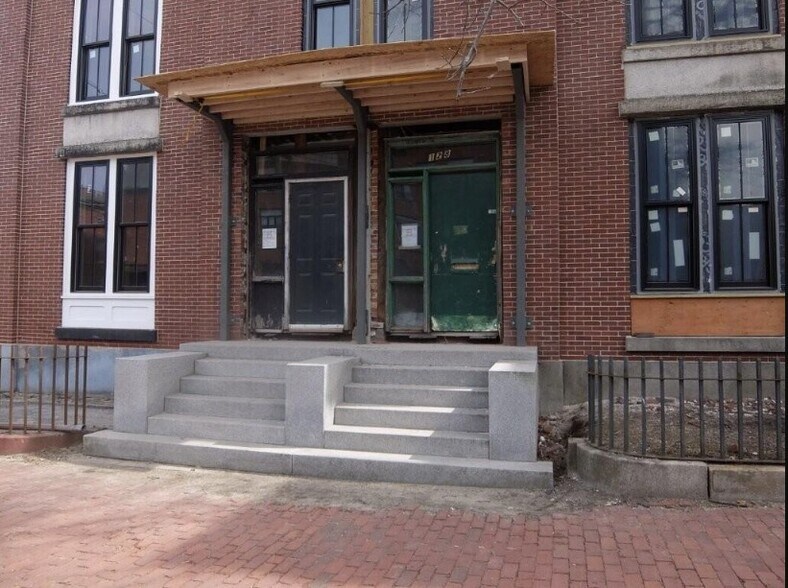 More Photos Of 126 Danforth St, Portland Apartments For Sale