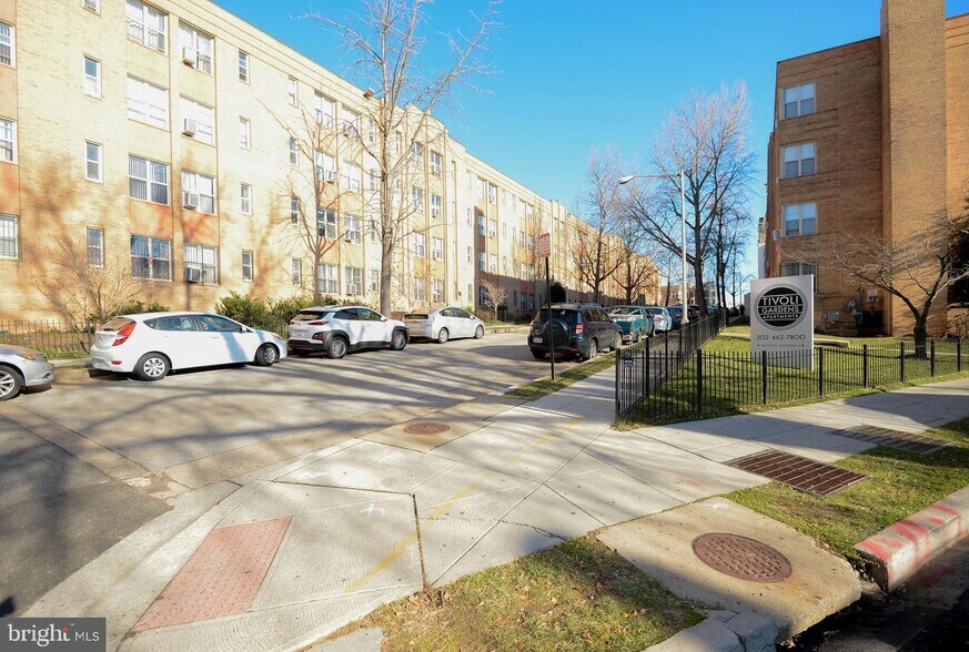 More Photos Of 1500 Ogden St NW, Washington Storefront Retail Residential For Sale