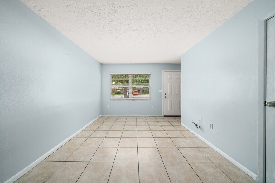 More Photos Of 1000 S Lake Anoka Blvd, Avon Park Multifamily For Sale