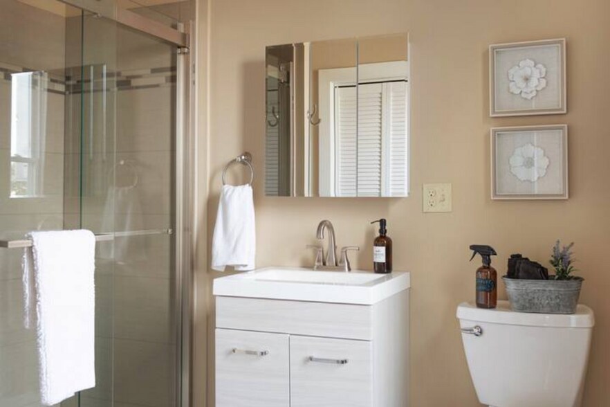 More Photos Of 458 Broadway, Kingston Storefront Retail Residential For Sale