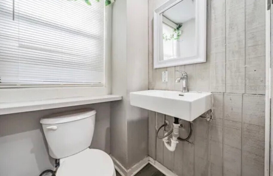 More Photos Of 4209 N 14th St, Tampa Multifamily For Sale