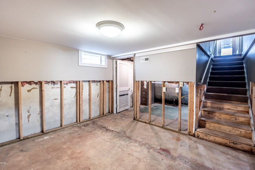 More Photos Of 3386 N State Route 123, Lebanon Office For Sale