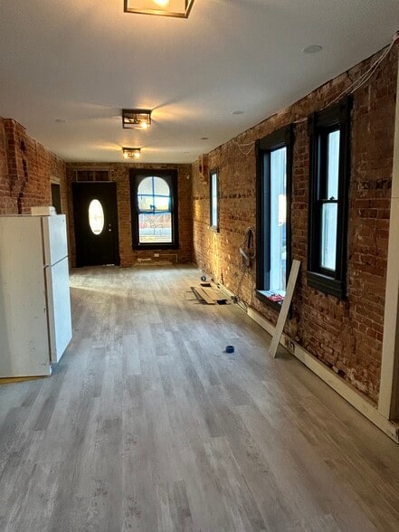 More Photos Of 2174 S Broadway, Denver Freestanding For Lease