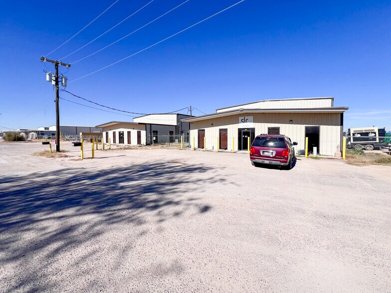 More Photos Of 12618 W County Road 133, Odessa Industrial For Lease