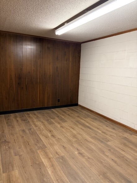 More Photos Of 2100 E Front St, Tyler Light Manufacturing For Lease