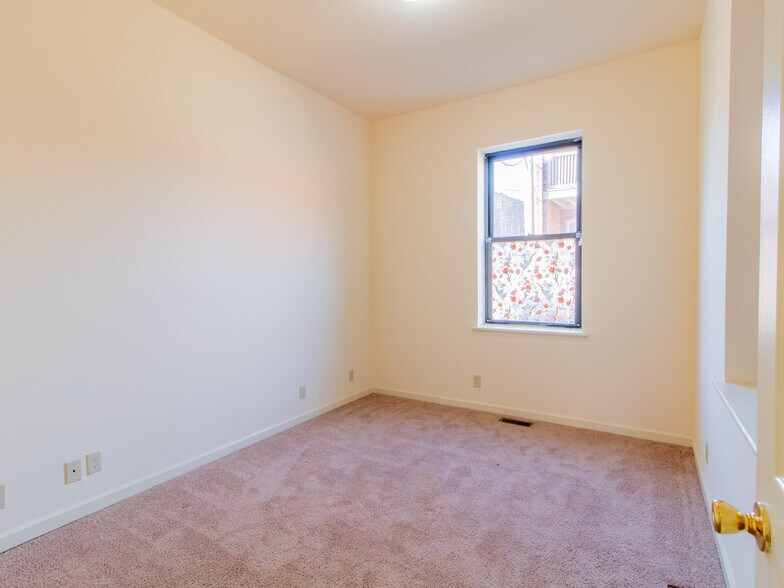More Photos Of 2007 S 11th St, Saint Louis Apartments For Sale