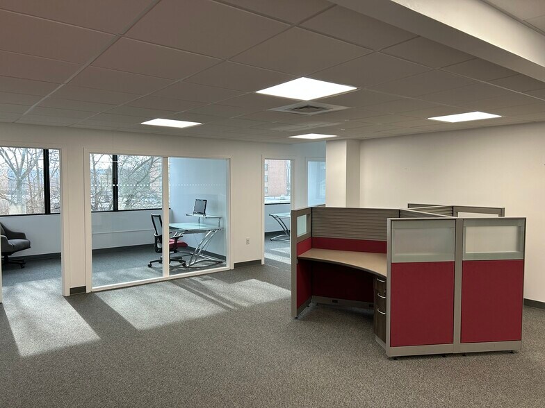 More Photos Of 11 Lake Avenue Ext, Danbury Office For Lease