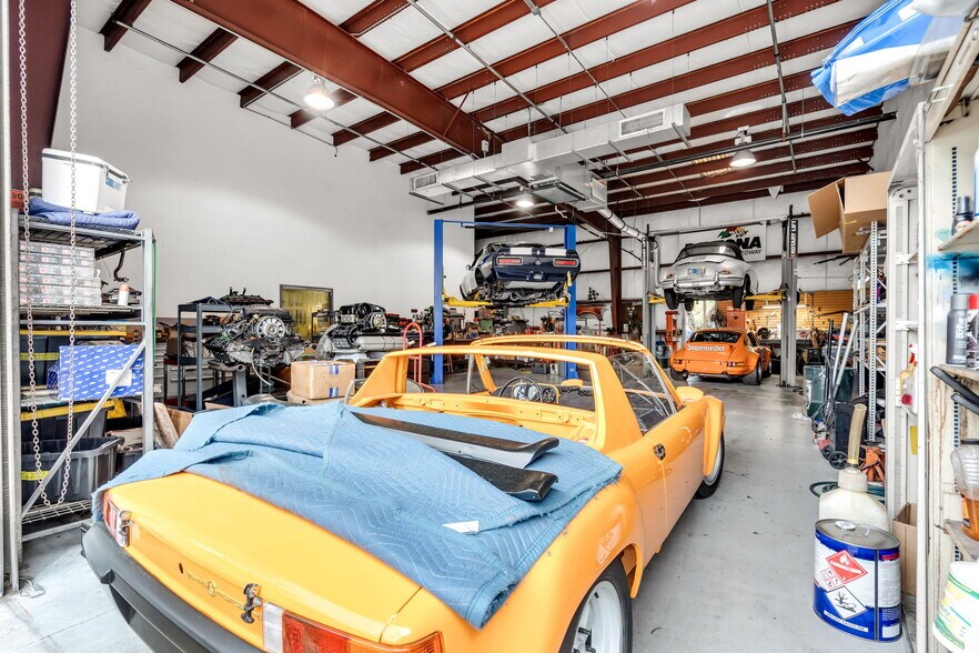 More Photos Of 3709 Interstate Park Rd S, Riviera Beach Light Manufacturing For Sale