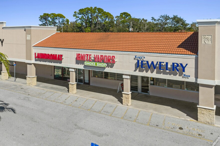 More Photos Of 4400 Bee Ridge Rd, Sarasota Unknown For Lease