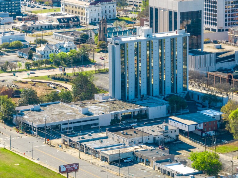 More Photos Of 108 1st St, Macon-Bibb Hotel For Sale