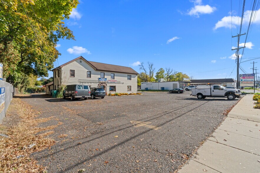 More Photos Of 1510 Haines Rd, Levittown Storefront Retail Office For Sale