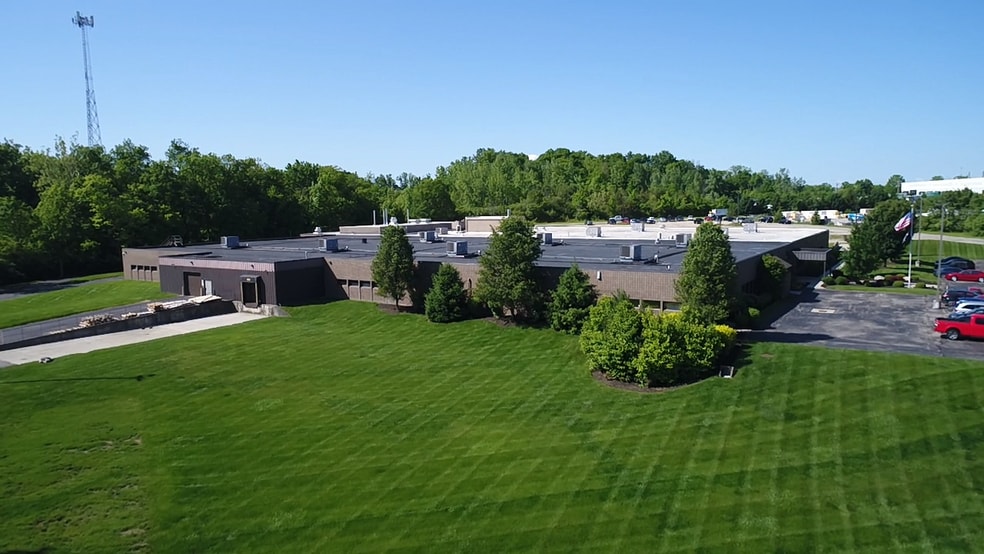 More Photos Of 230 Industrial Dr, Franklin Manufacturing For Sale