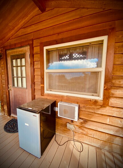 More Photos Of 18 W Allen St, Tombstone Trailer Camper Park For Sale