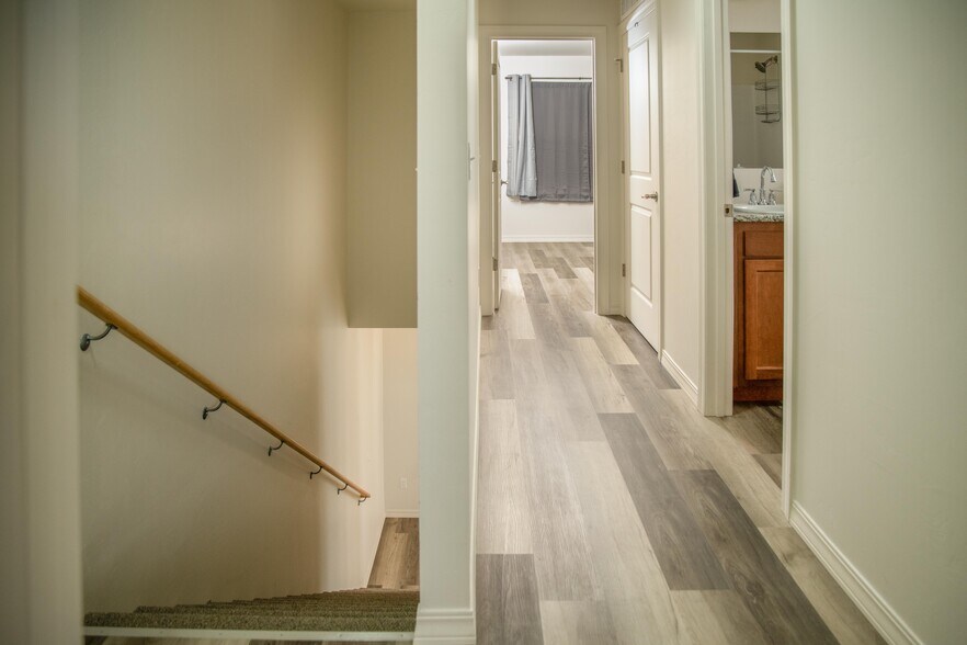 More Photos Of 708-724 Cedar Creek Ave, Montrose Apartments For Sale