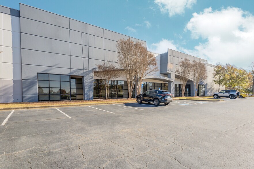 More Photos Of 750 Maxham Rd, Lithia Springs Warehouse For Lease