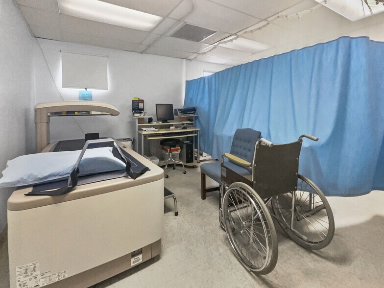 More Photos Of 608 N High St, Millville Medical For Sale
