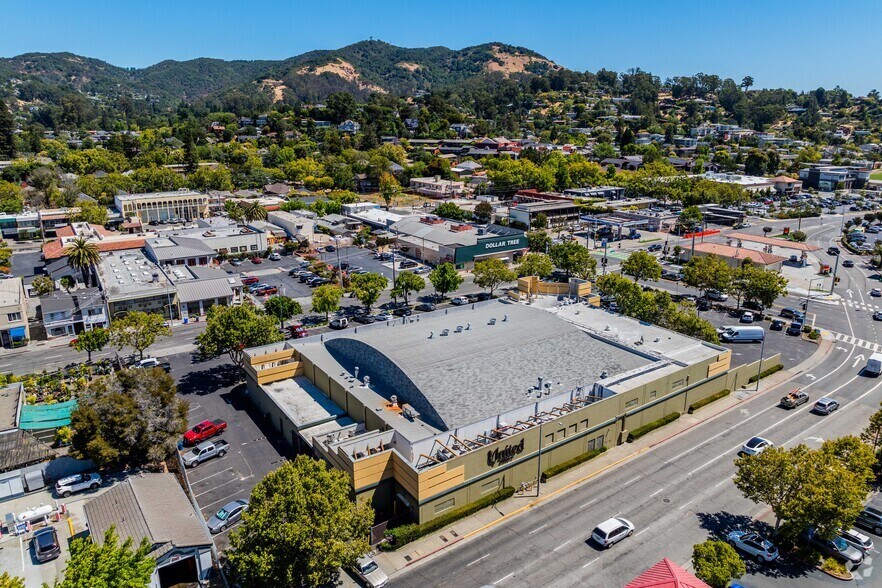 More Photos Of 515 3rd St, San Rafael Supermarket For Sale