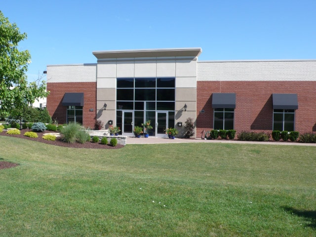 More Photos Of 145 Tower Dr, Burr Ridge Light Distribution For Sale