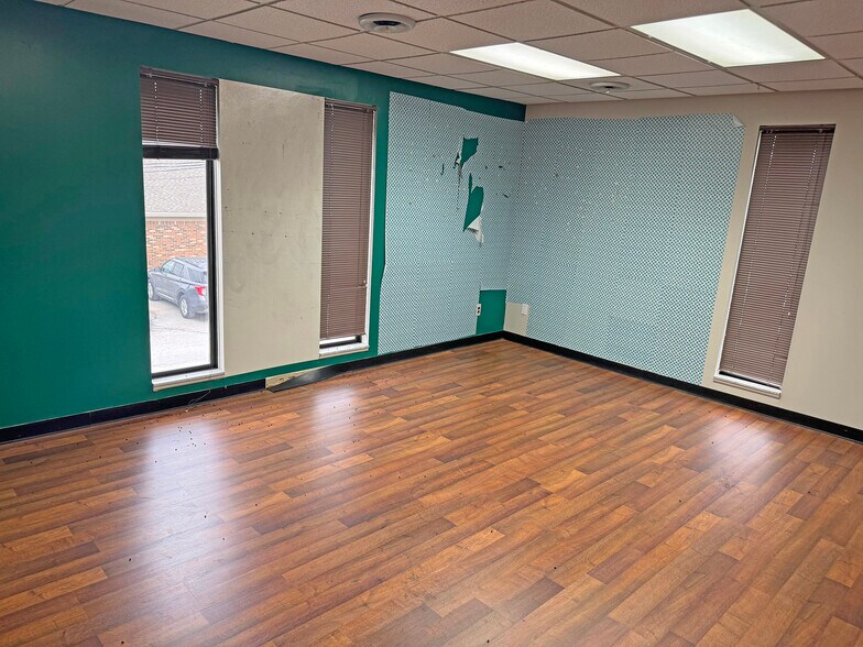 More Photos Of 36358-36380 Garfield Rd, Clinton Township Medical For Lease