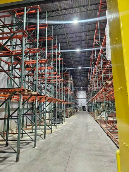 More Photos Of 17655 Cumberland Rd, Noblesville Warehouse For Lease