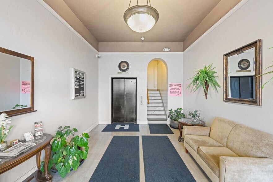More Photos Of 340 Central Ave, Coos Bay Medical For Lease