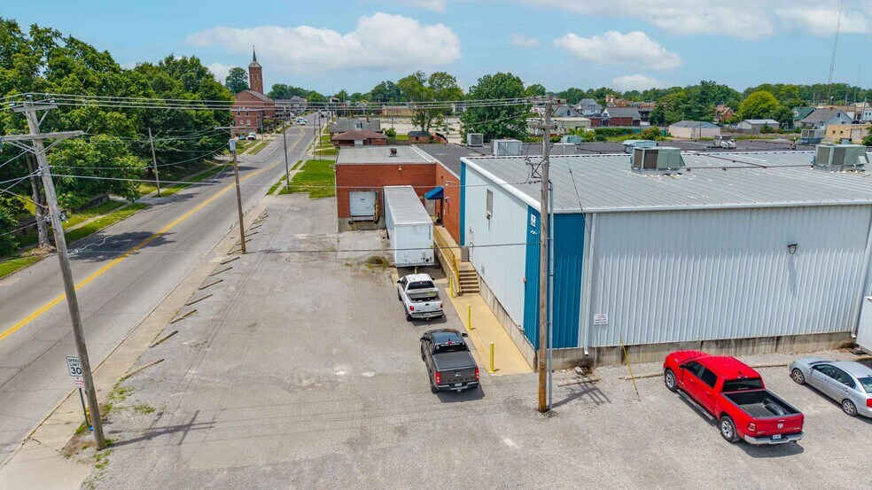 More Photos Of 500 William St, Cape Girardeau Warehouse For Lease