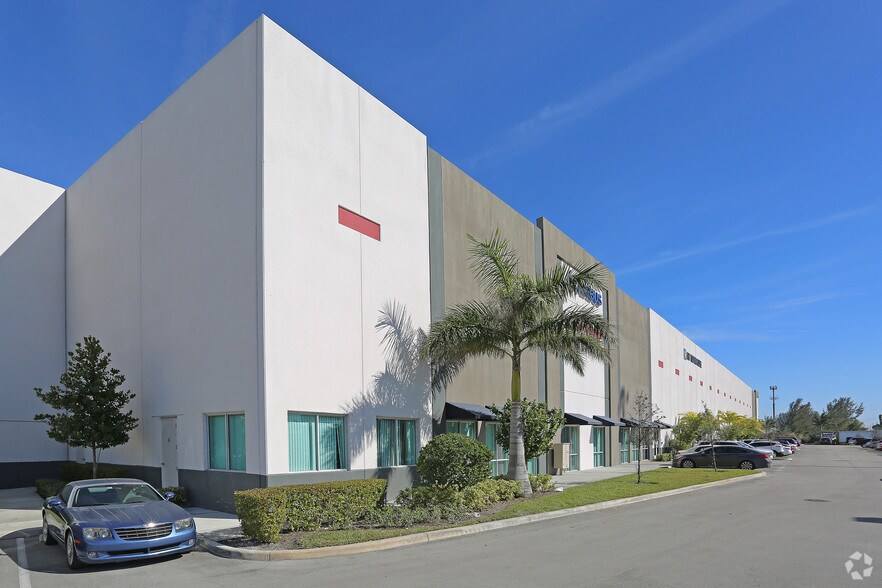 More Photos Of 11255 NW 106th St, Miami Warehouse For Lease