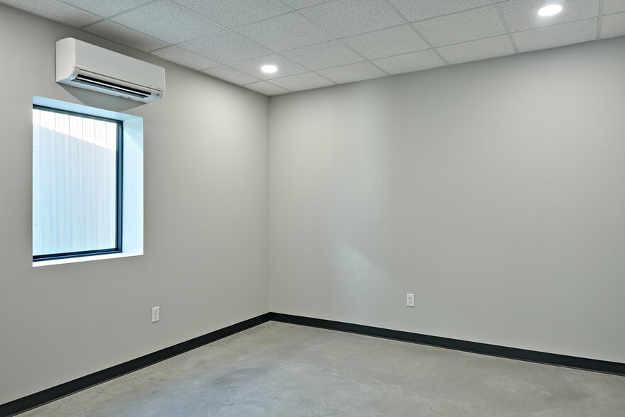 More Photos Of 205 Cantera Way, Georgetown Light Distribution For Sale