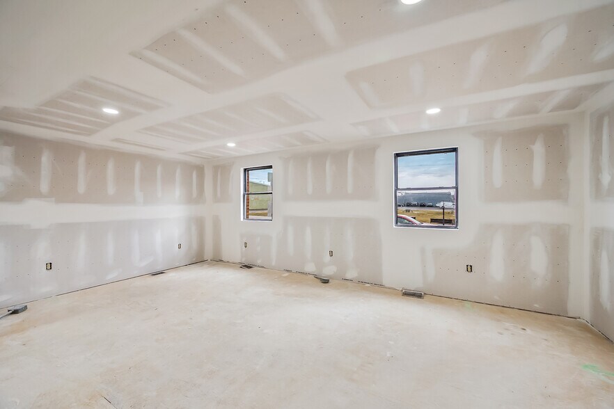 More Photos Of 114 W Church St, Marion Office Residential For Sale