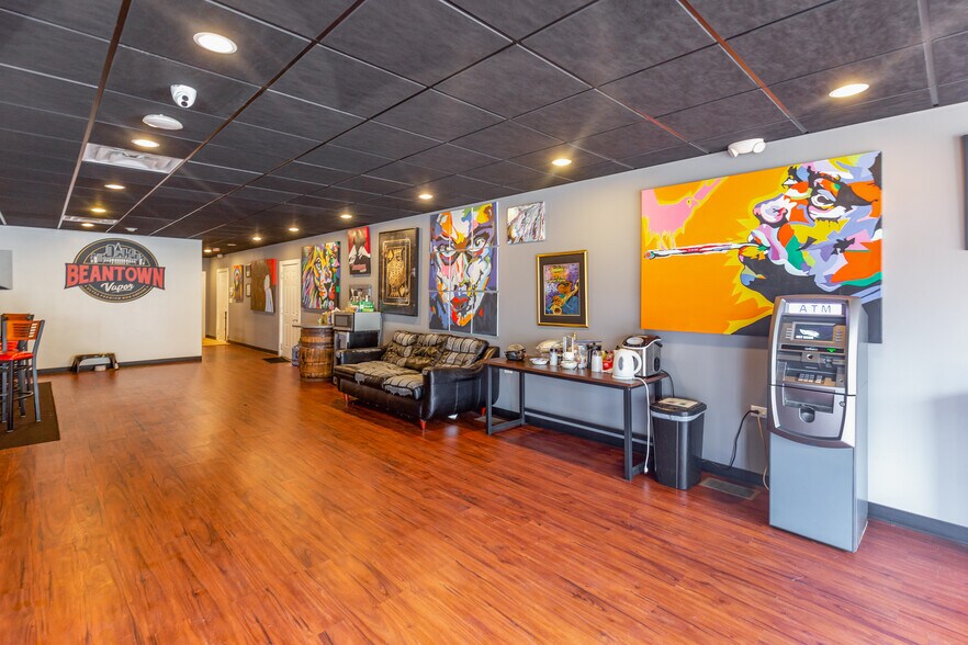 More Photos Of 24 Samoset St, Plymouth General Retail For Sale