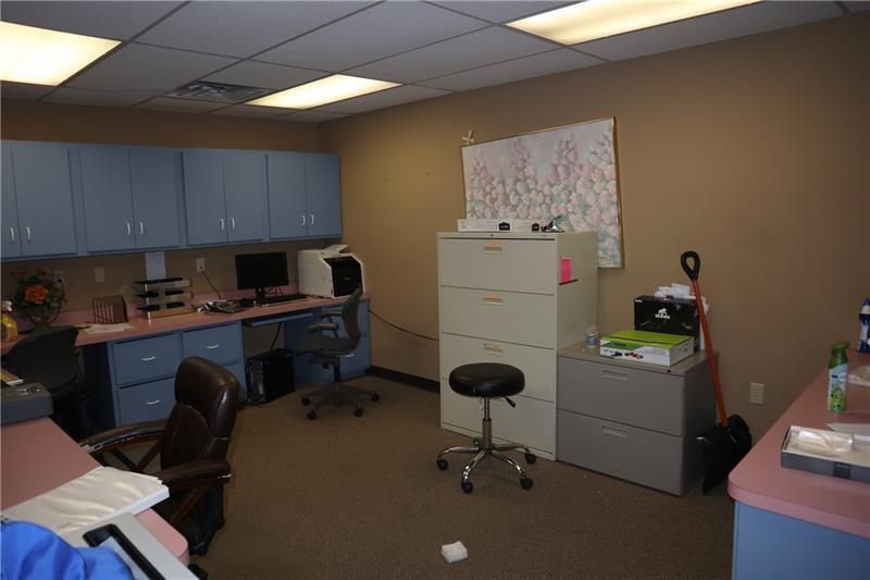 More Photos Of 90 Chamber Plz, Charleroi Medical For Sale