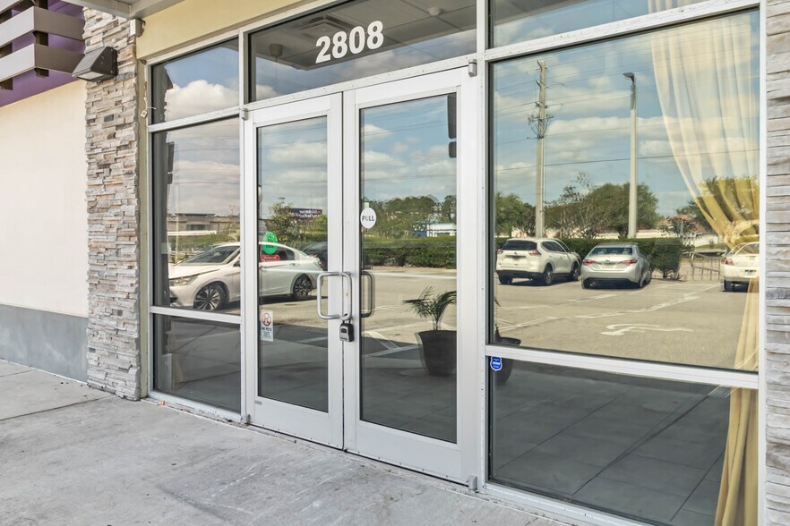 More Photos Of 2808 E Osceola Pky, Kissimmee Storefront Retail Office For Lease