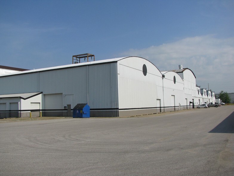 More Photos Of 1315 Read St, Evansville Warehouse For Sale