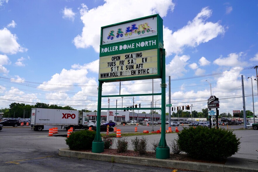 More Photos Of 444 W Coliseum Blvd, Fort Wayne Skating Rink For Sale