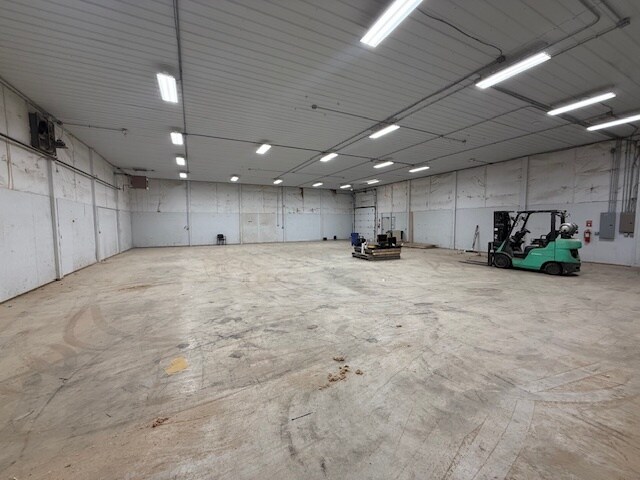 More Photos Of 4007 Bach Buxton Rd, Amelia Warehouse For Lease