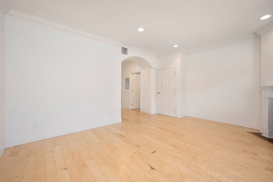 More Photos Of 4325 Stern Ave, Sherman Oaks Apartments For Sale