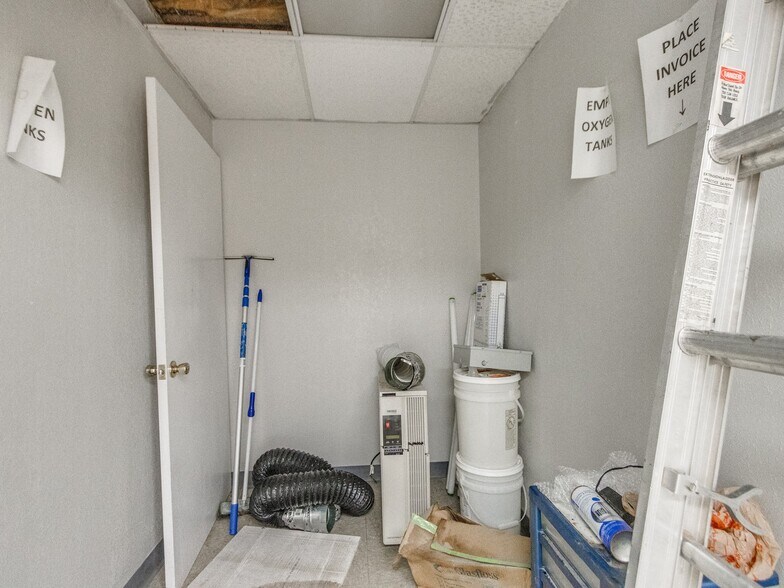 More Photos Of 5835 S Pennsylvania Ave, Oklahoma City Medical For Sale