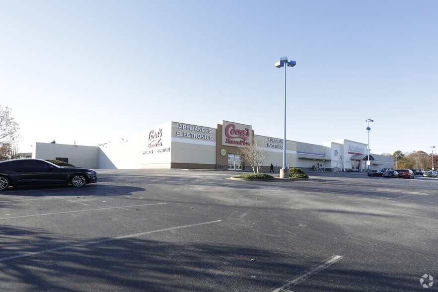 More Photos Of 100 Peachwood Centre Dr, Spartanburg Freestanding For Lease