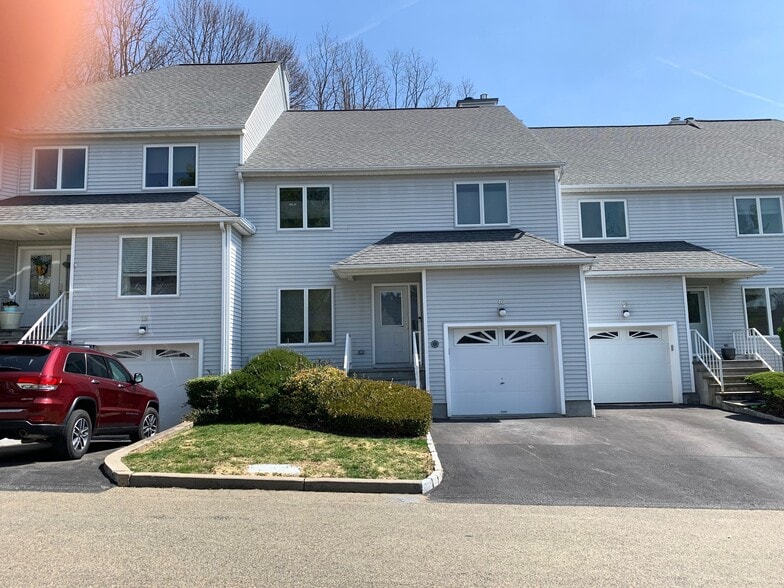 More Photos Of , Thornwood Unknown For Sale