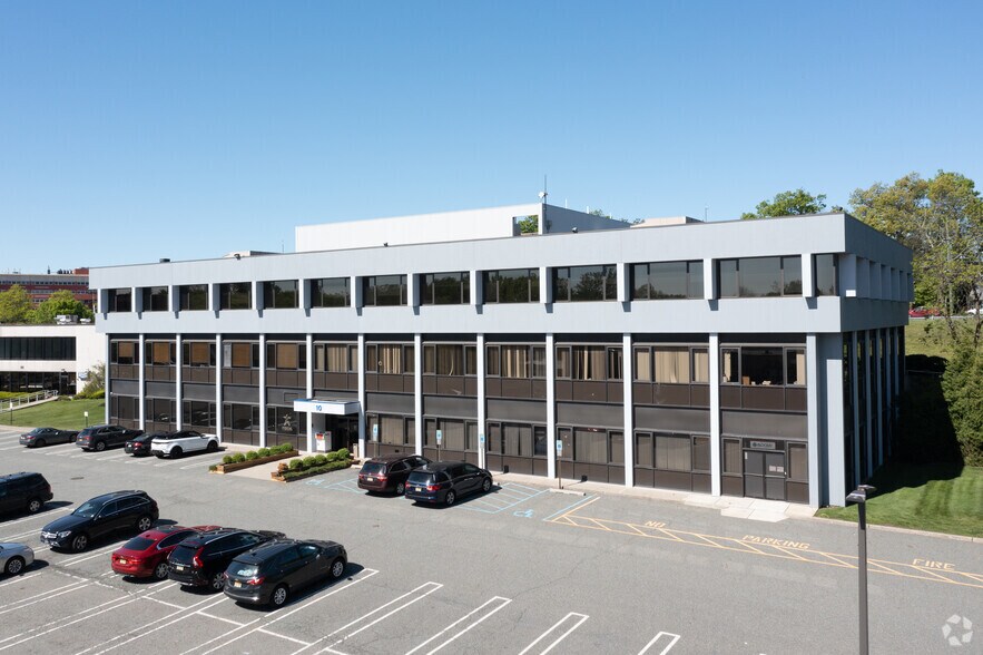 More Photos Of 10 Forest Ave, Paramus Medical For Lease
