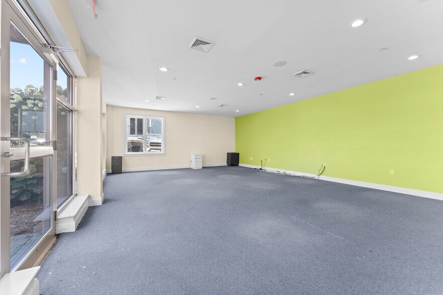 More Photos Of 637 E 1st St, Boston Apartments For Lease