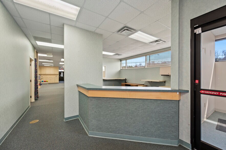 Primary Photo Of 257 W Kings Hwy, Eden Medical For Sale